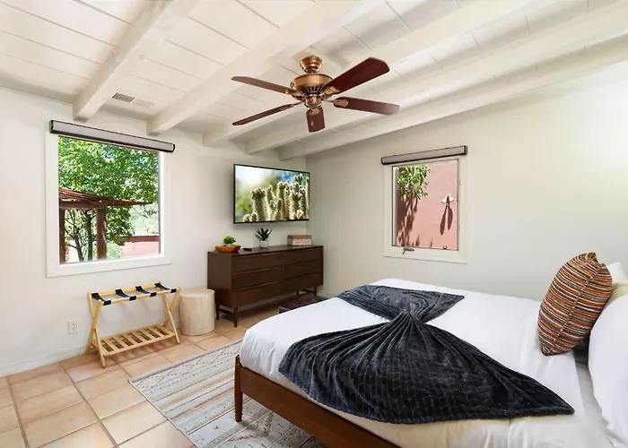 Dry Creek Sunstone 6br Red Rock Views Holiday home