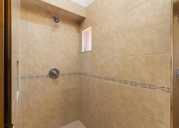 Dry Creek Sunstone 6br Red Rock Views Holiday home *