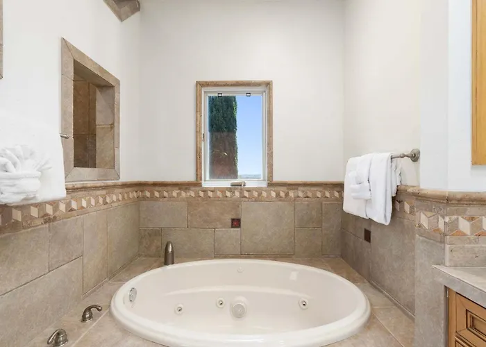 Dry Creek Sunstone 6br Red Rock Views Holiday home