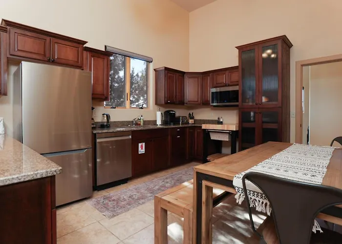 Dry Creek Sunstone 6br Red Rock Views Holiday home *